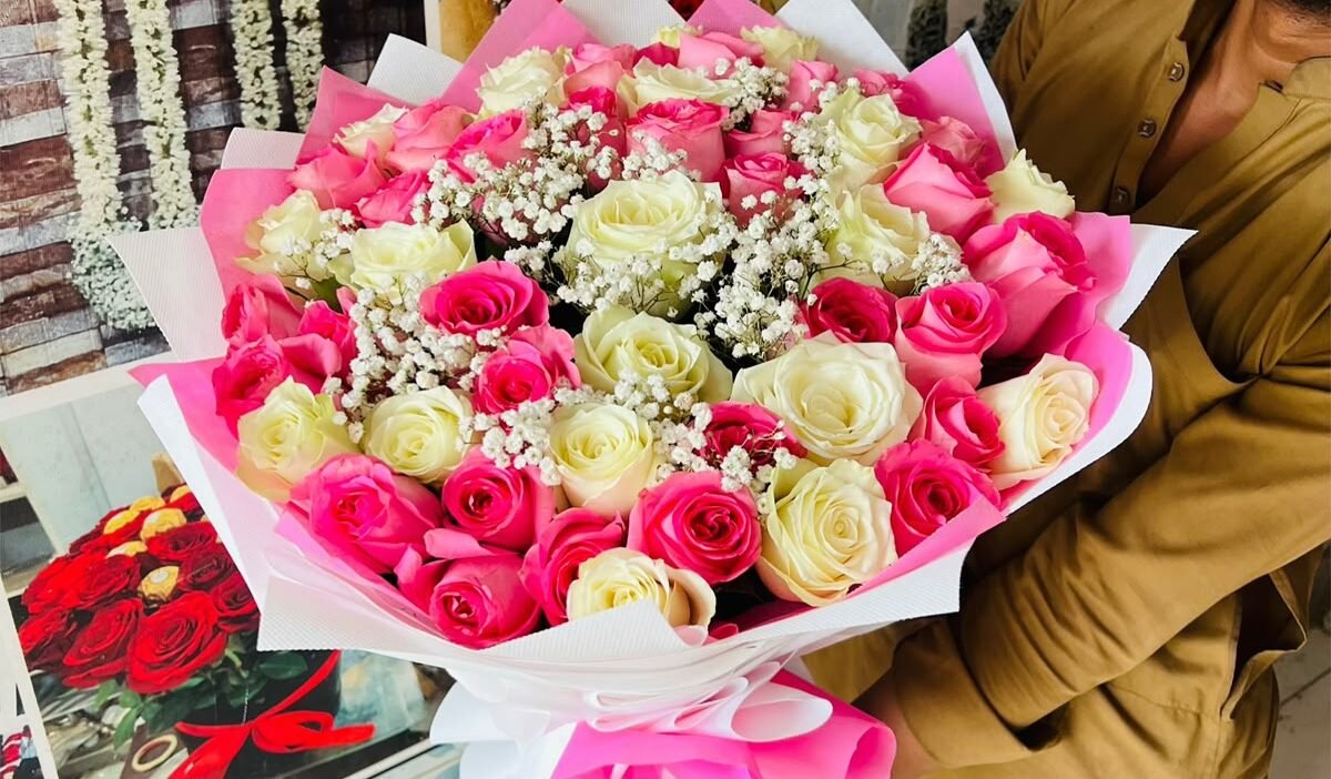 Fresh Flowers in Karachi: Vibrant Roses, Mixed Blooms & Elegant Gifts to Send