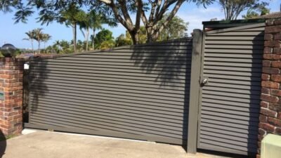 sliding gate