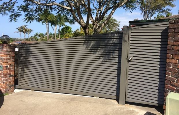 sliding gate